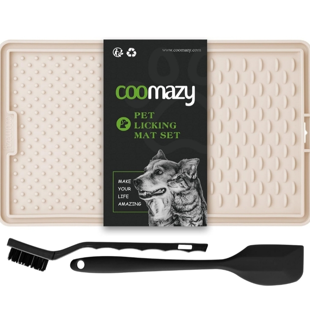 Coomazy Biege/Cream NWT Pet Licking Mat Set with Brush and Spatula